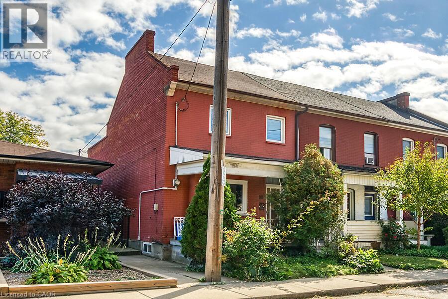 182 EMERALD Street N