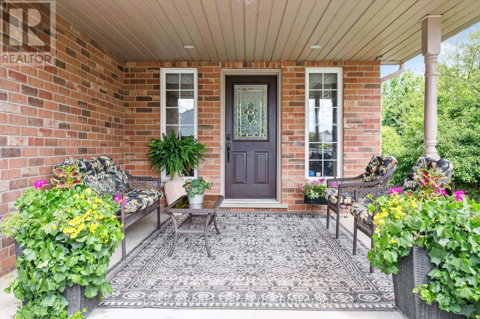 37 MUNROE CRESCENT