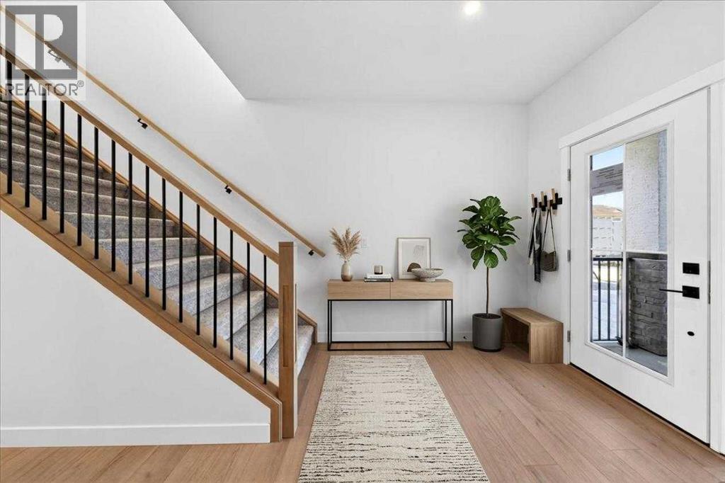 7 Lakewood Way