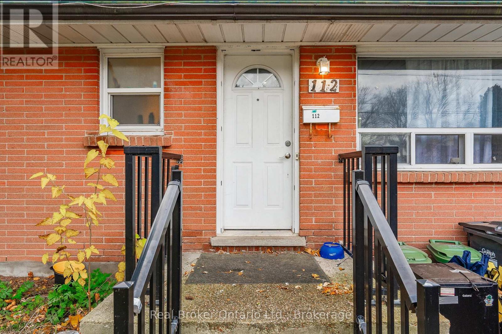 112 VICTORIA ROAD N