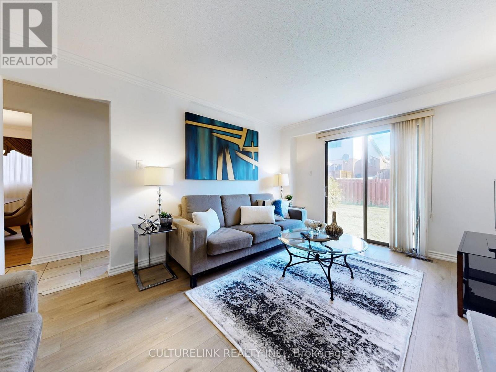 5 HAVEN HILL SQUARE
