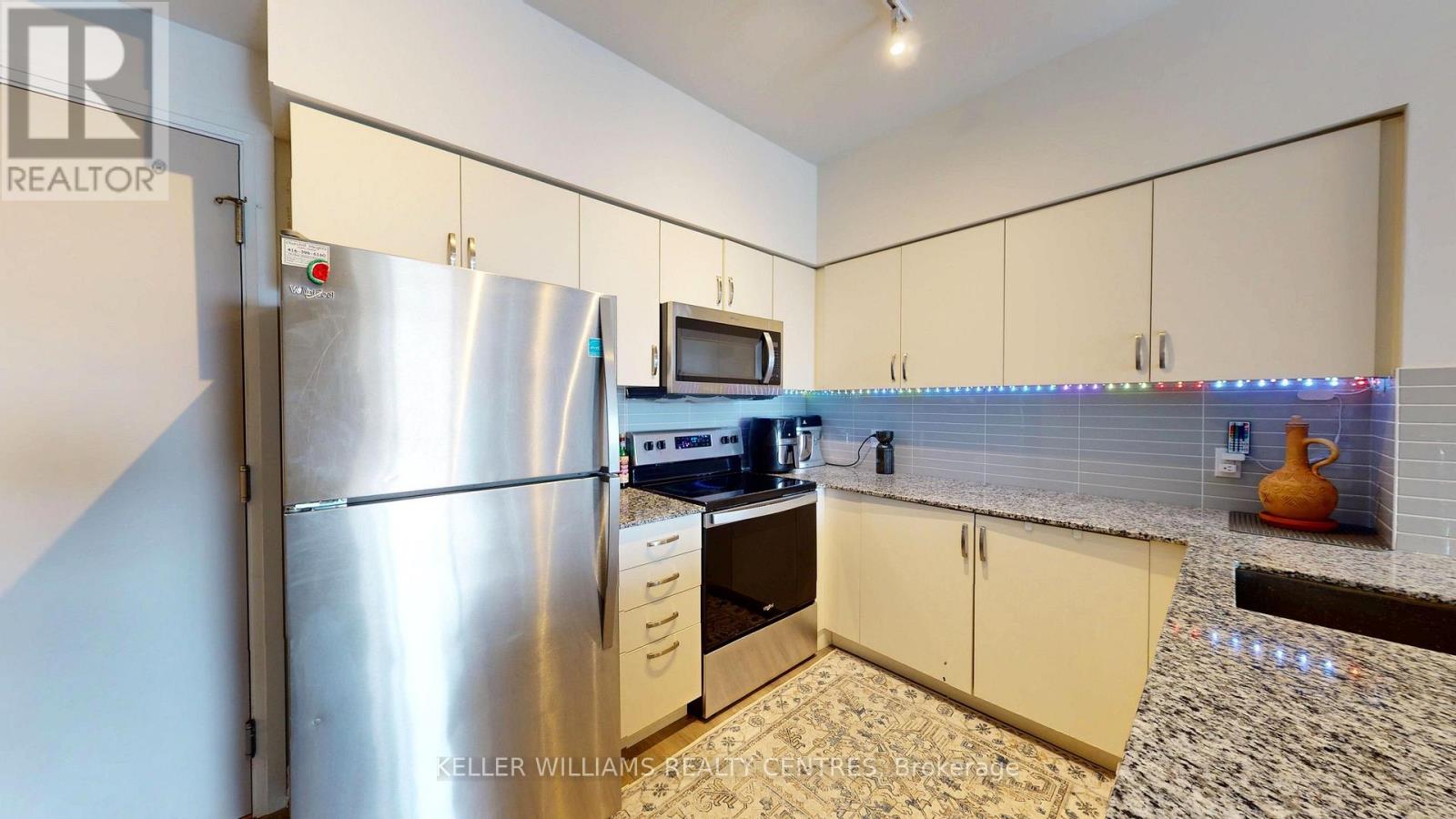 508 - 10 MEADOWGLEN PL.