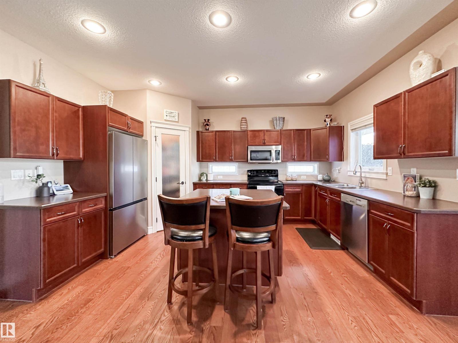 16 NORMANDEAU CR