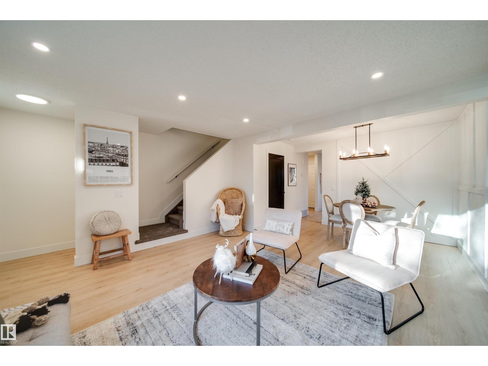 #18 14511 52 ST NW NW