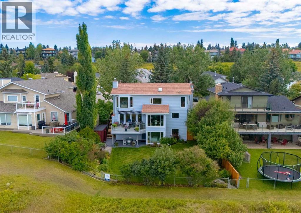 111 Hawksbrow Drive NW