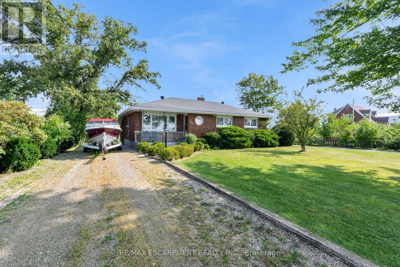 609 GREEN MOUNTAIN ROAD E