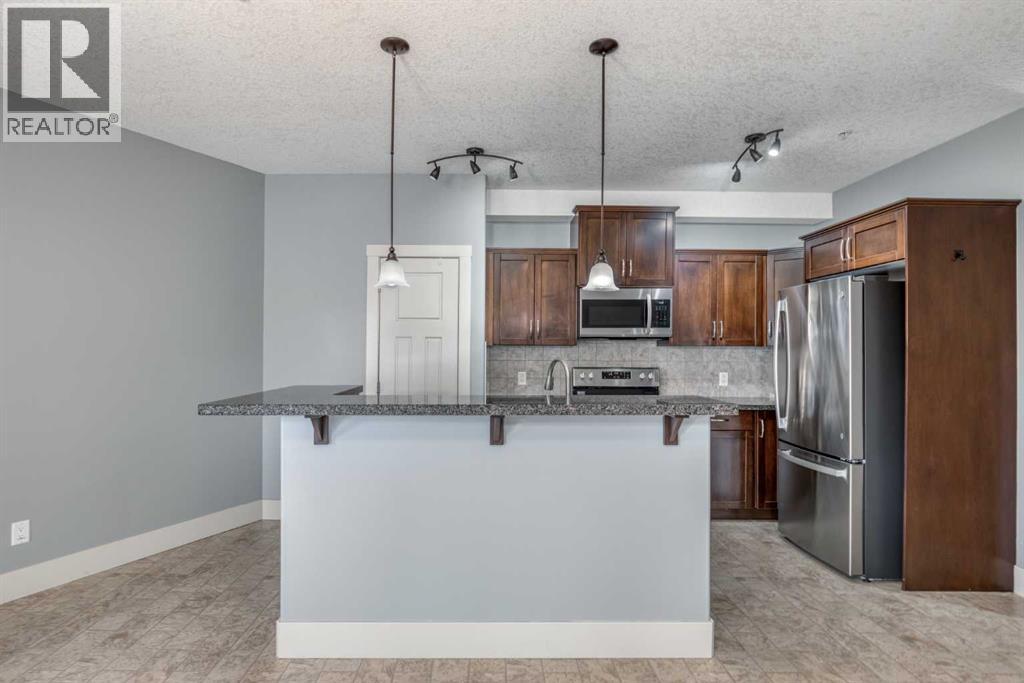 117, 77 George Fox Trail W