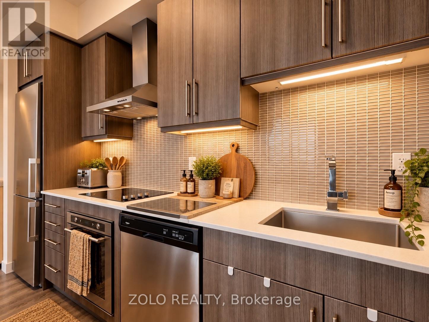 201 - 2093 FAIRVIEW STREET