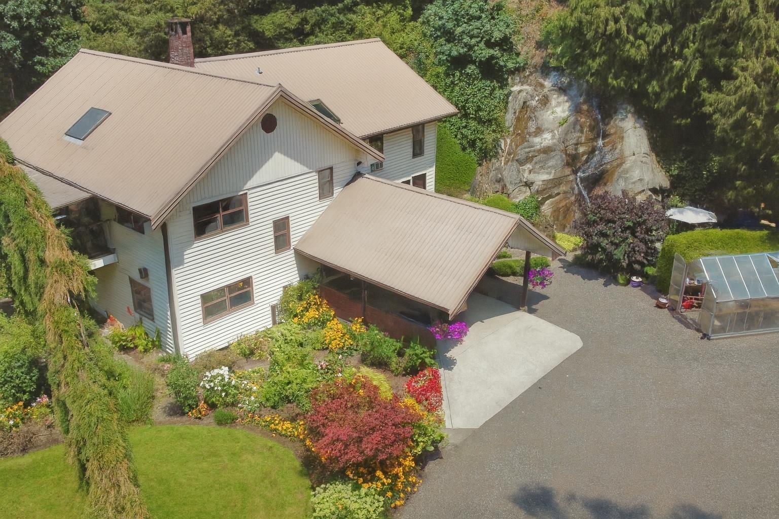 3048 HOT SPRINGS ROAD, Agassiz