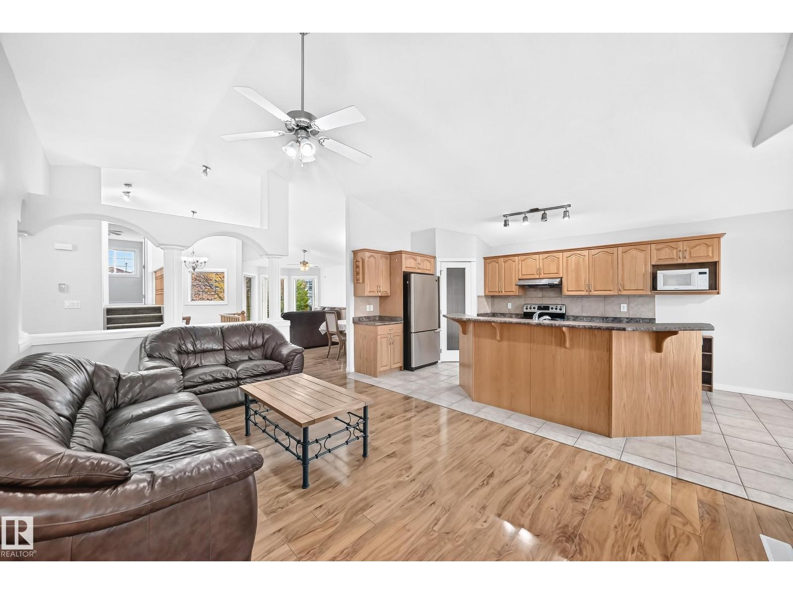 3460 30 St NW