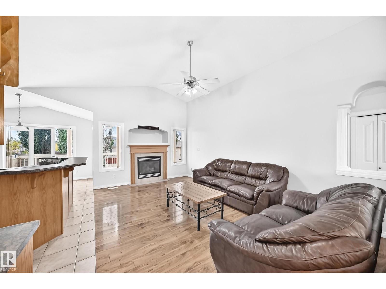 3460 30 St NW
