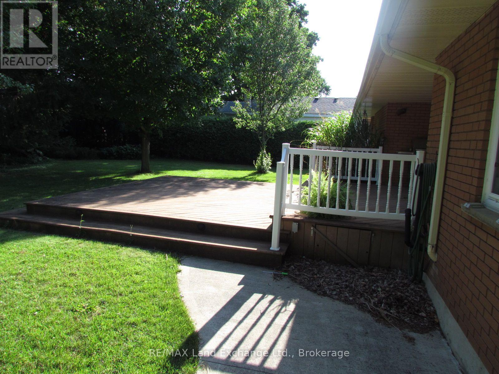 115 BROWN'S LANE
