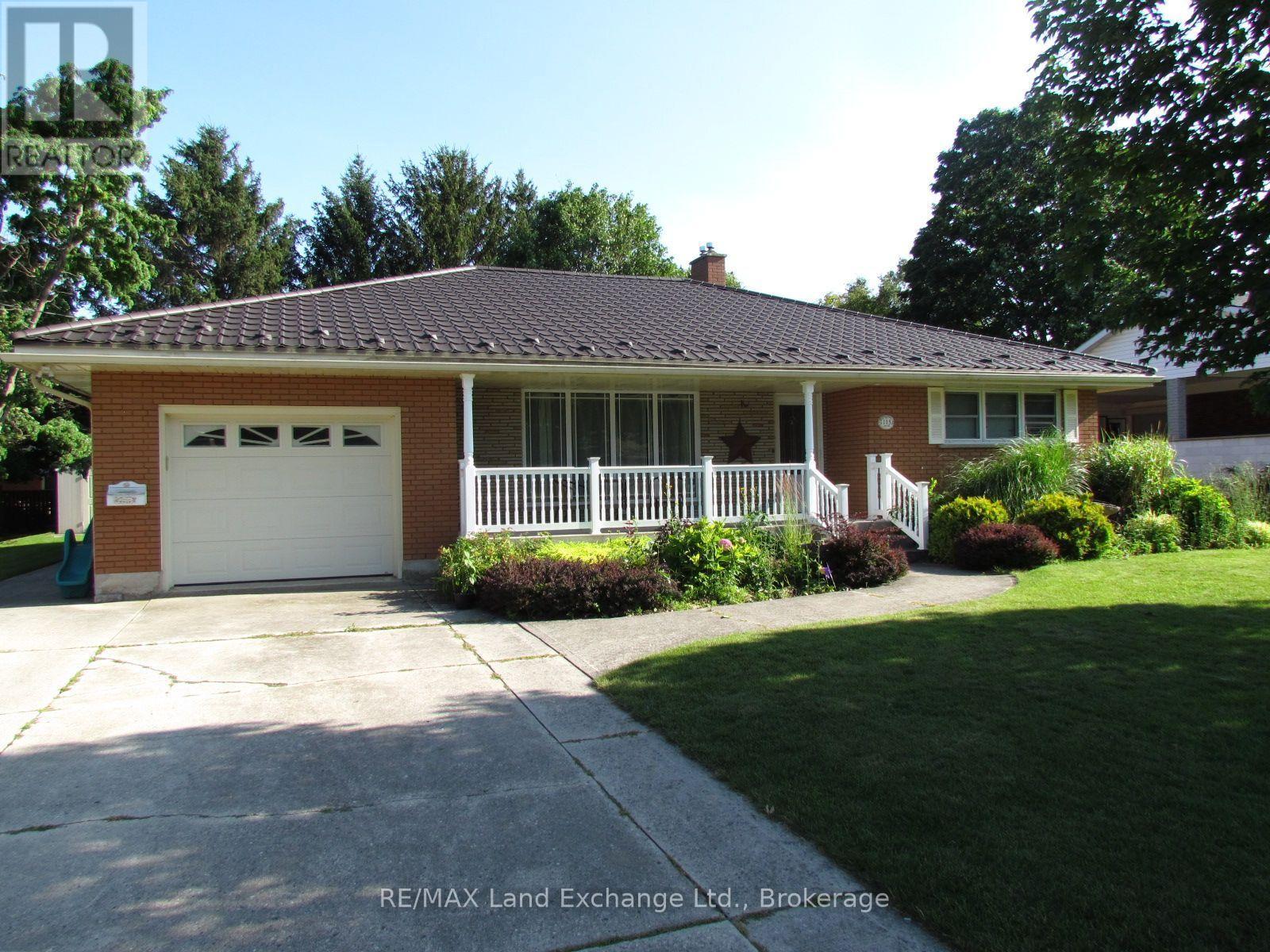 115 BROWN'S LANE