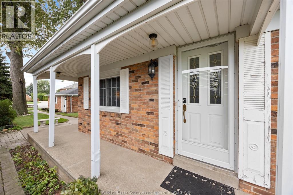 13122 Riverside DRIVE East