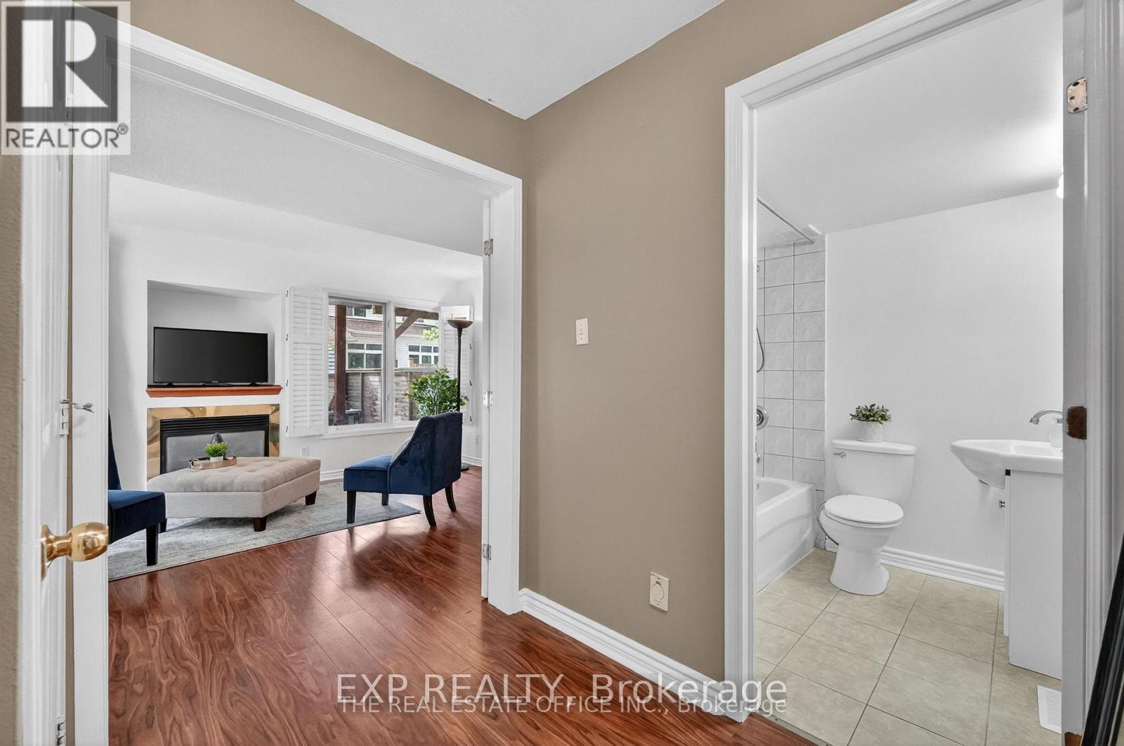 106 CORSICA PRIVATE W