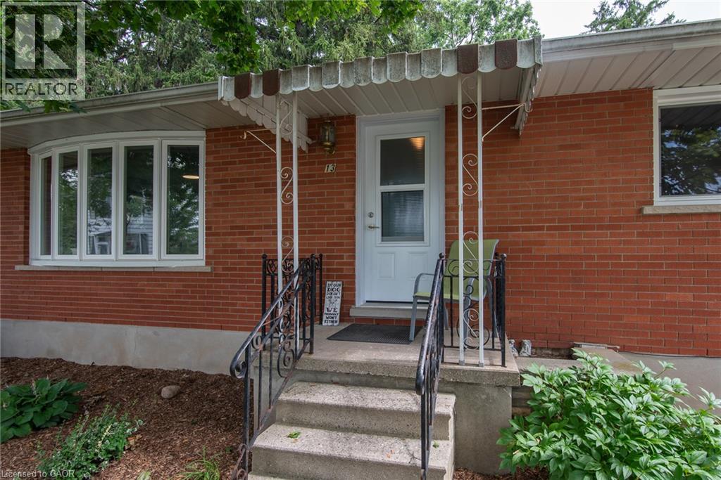 13 LEWIS Street