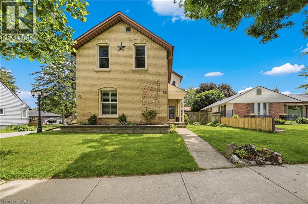 32 CLENCH Avenue