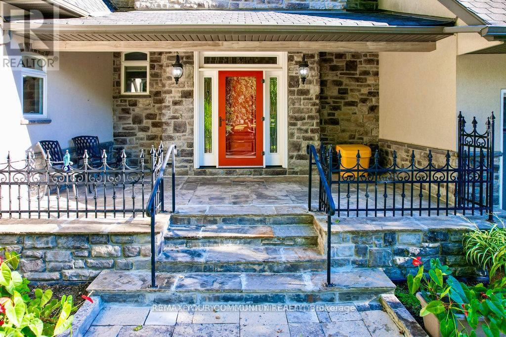 57 JOSEPH STREET S