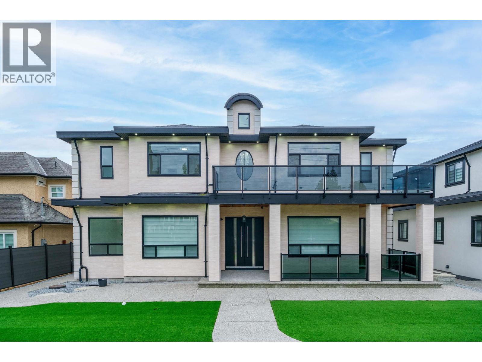 1100 COMO LAKE AVENUE