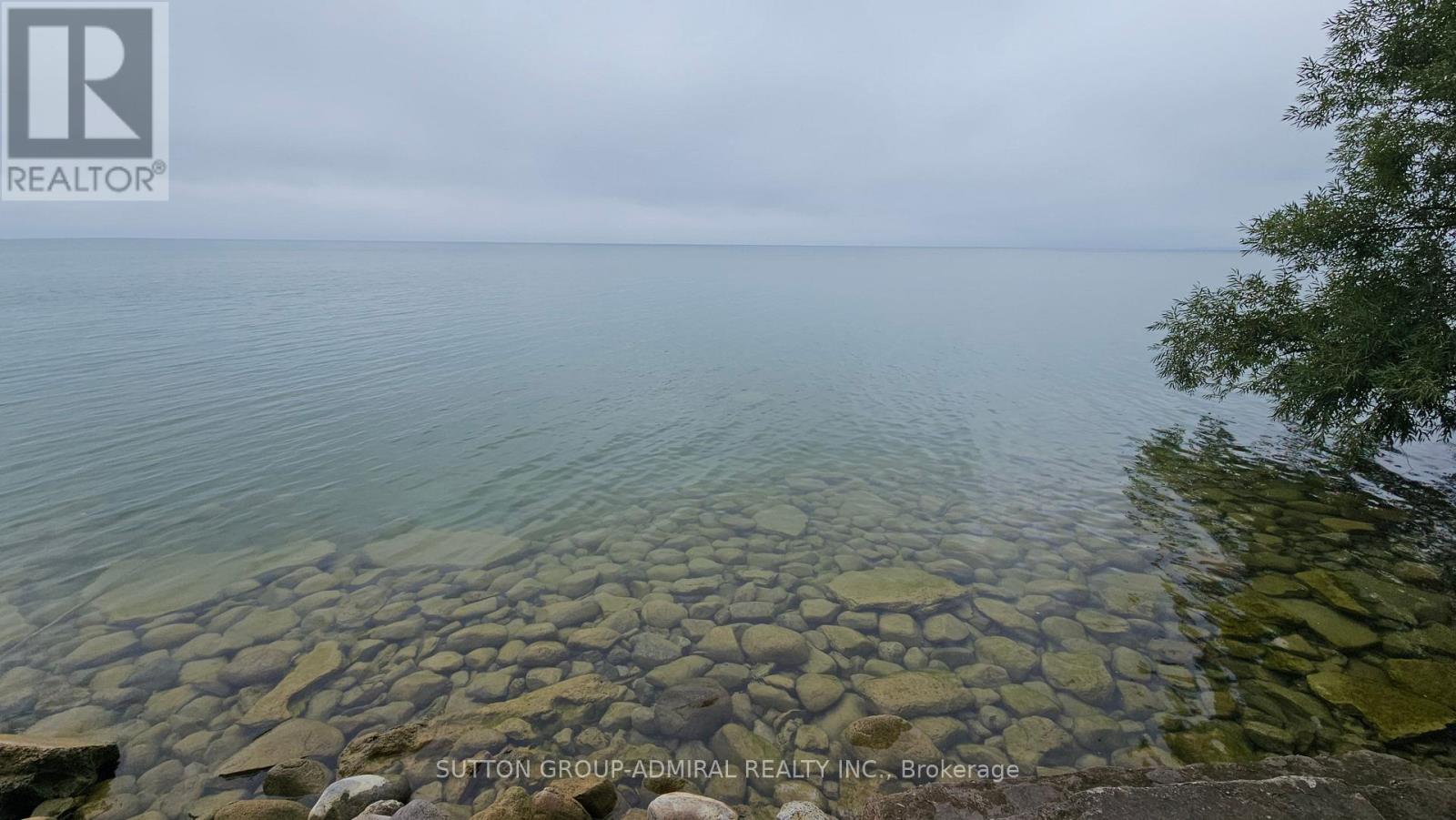 2392 LAKESHORE DRIVE