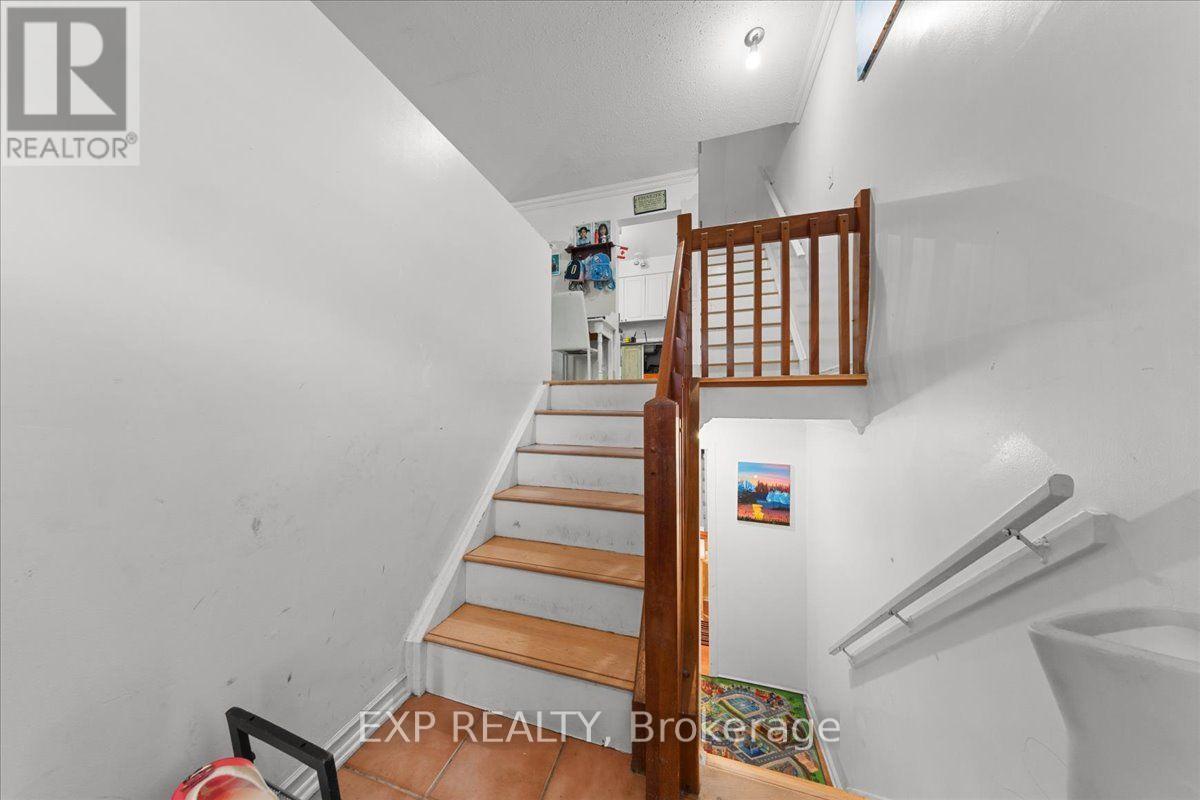 9 - 407 MONTFORT STREET