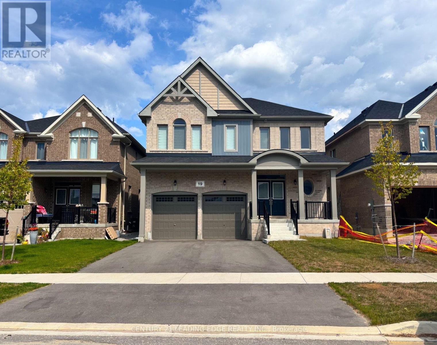 19 WAKEFIELD BOULEVARD