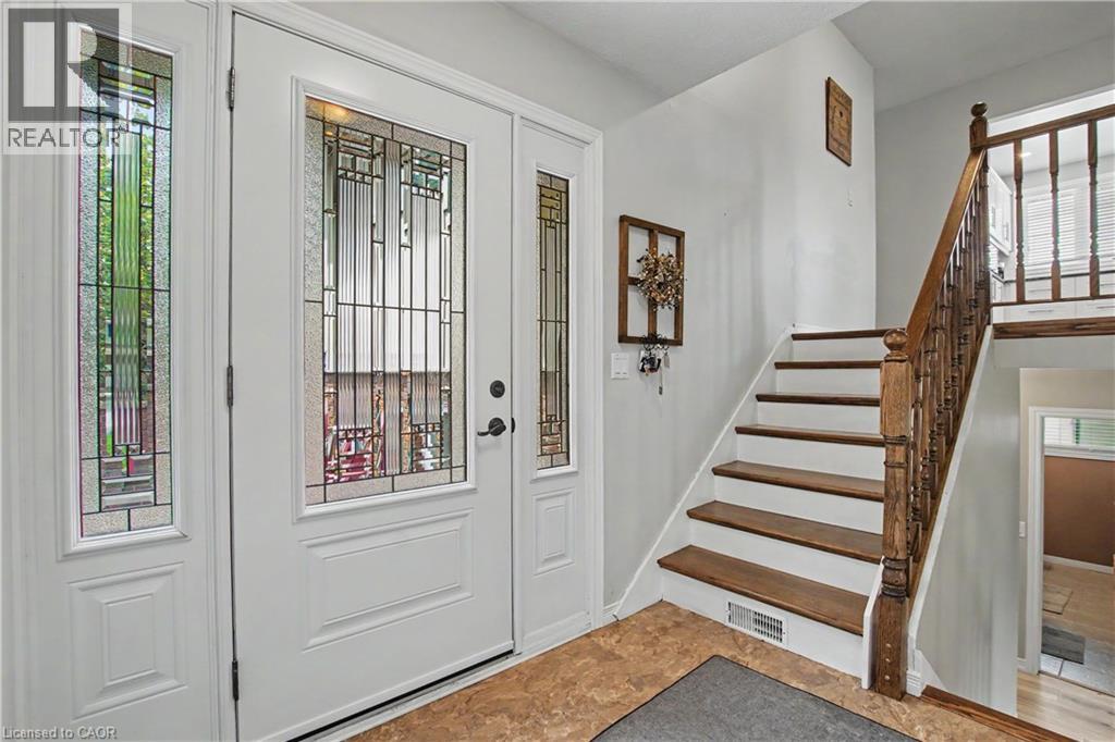 1045 QUEEN'S BUSH Road