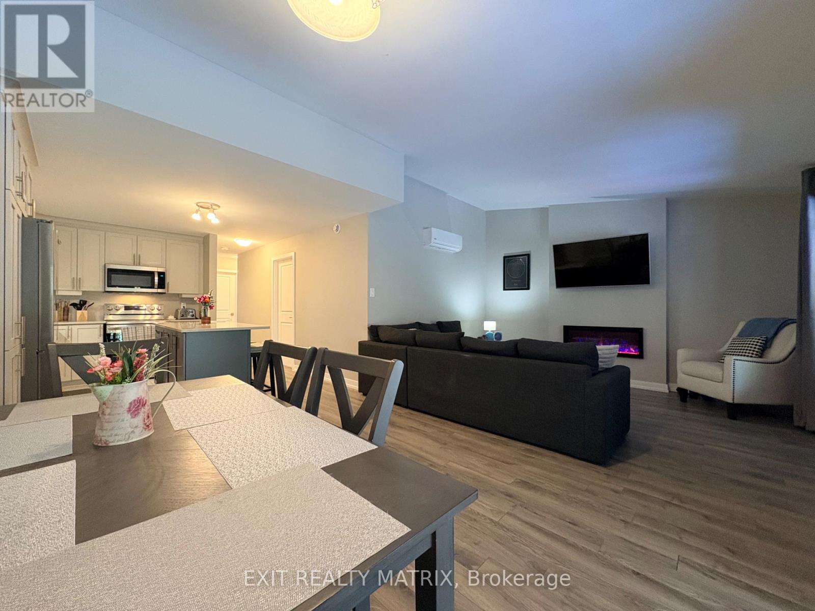 207 - 83 ST MORITZ TRAIL - Photo 2
