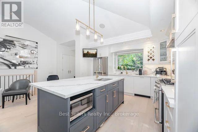 1595 CALVERTON COURT