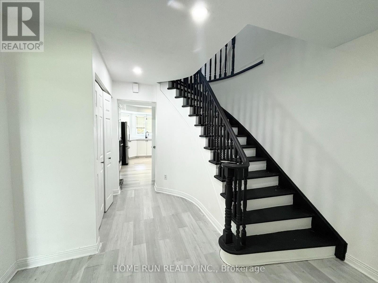 10 WESTCHESTER COURT