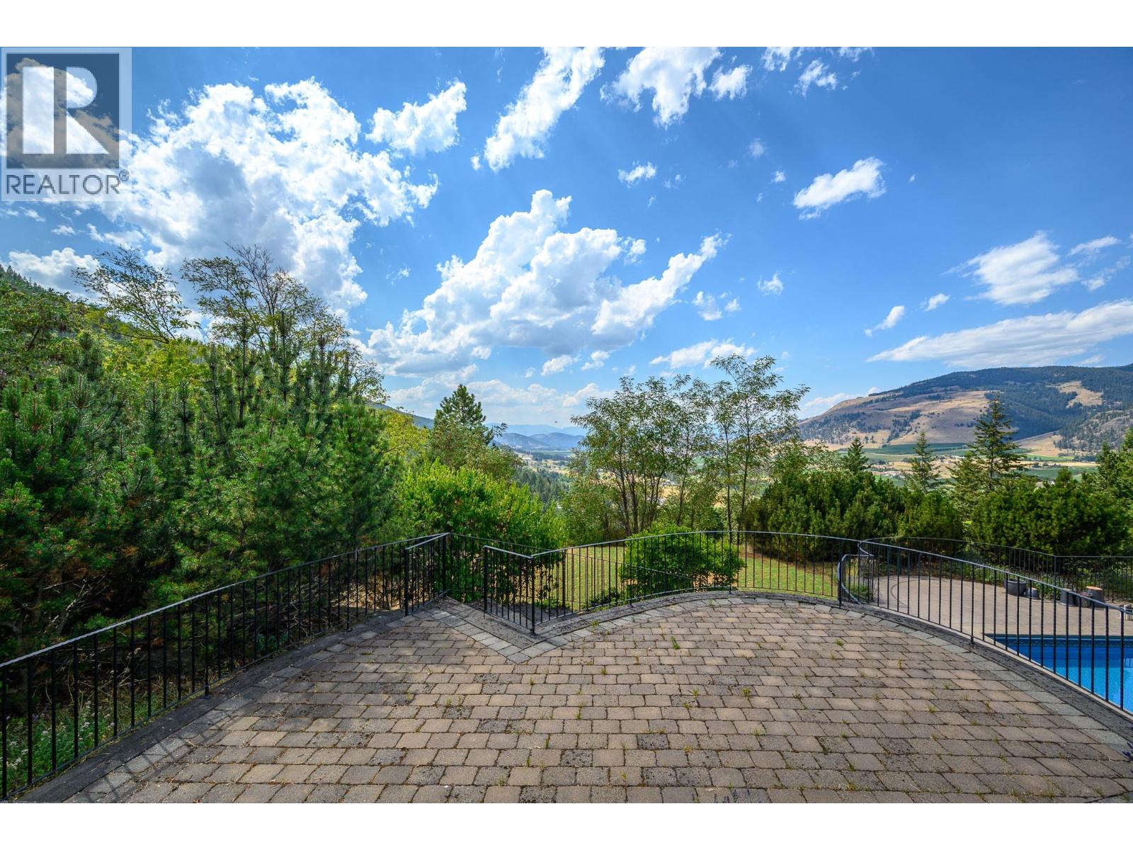 3006 Coachwood Crescent