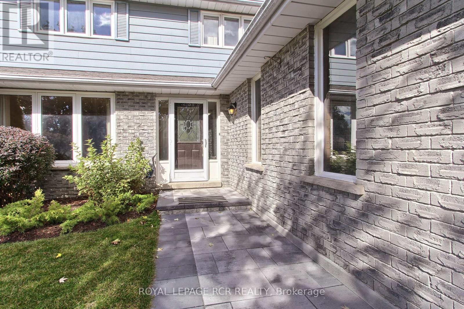 43 CROWN CRESCENT