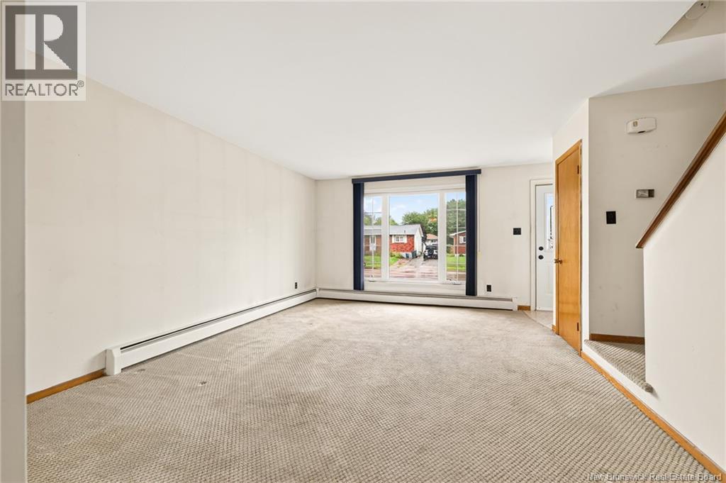 164-166 Ayer Avenue - Photo 4