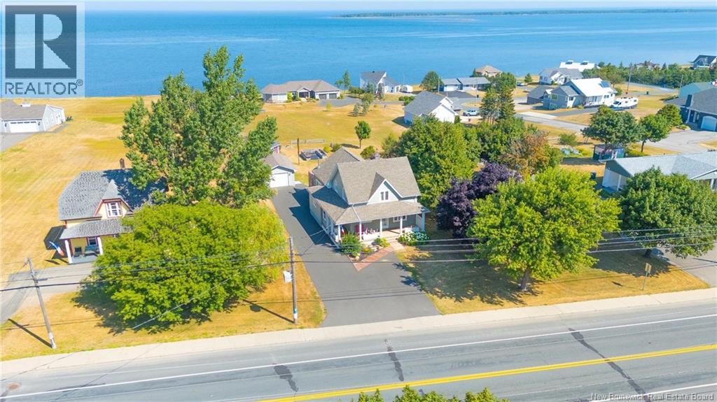 245 SAINT-PIERRE E BOULEVARD, CARAQUET, NB E1W 1B1 - Image 2832542197.jpeg?d=l