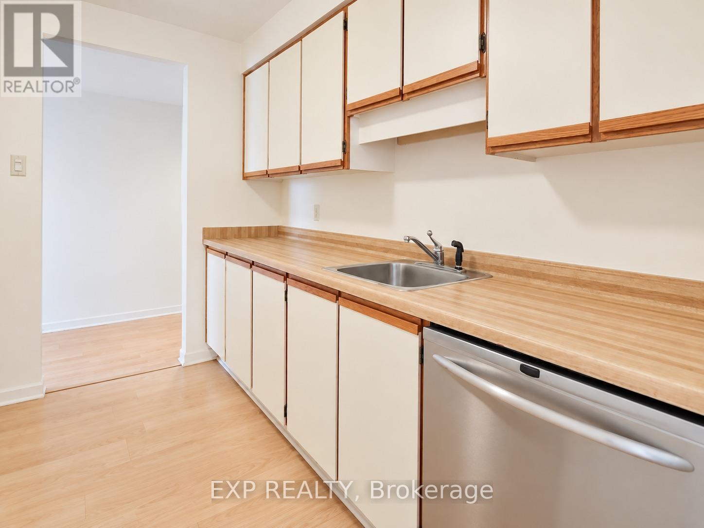 403 - 470 LAURIER AVENUE W