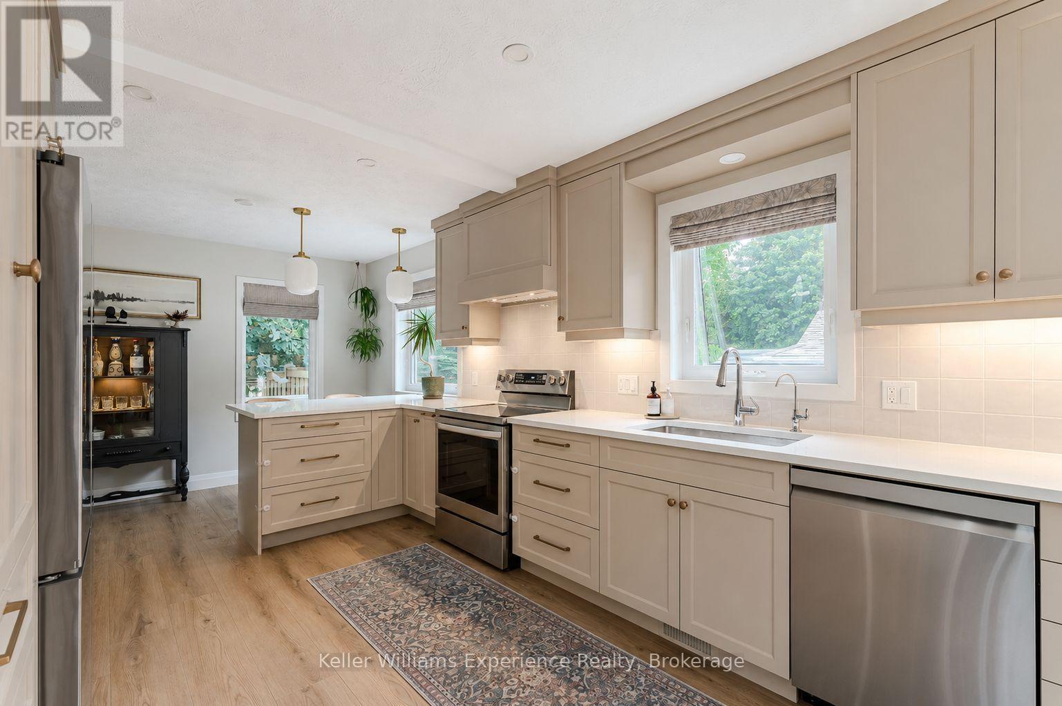 300 4TH AVENUE W