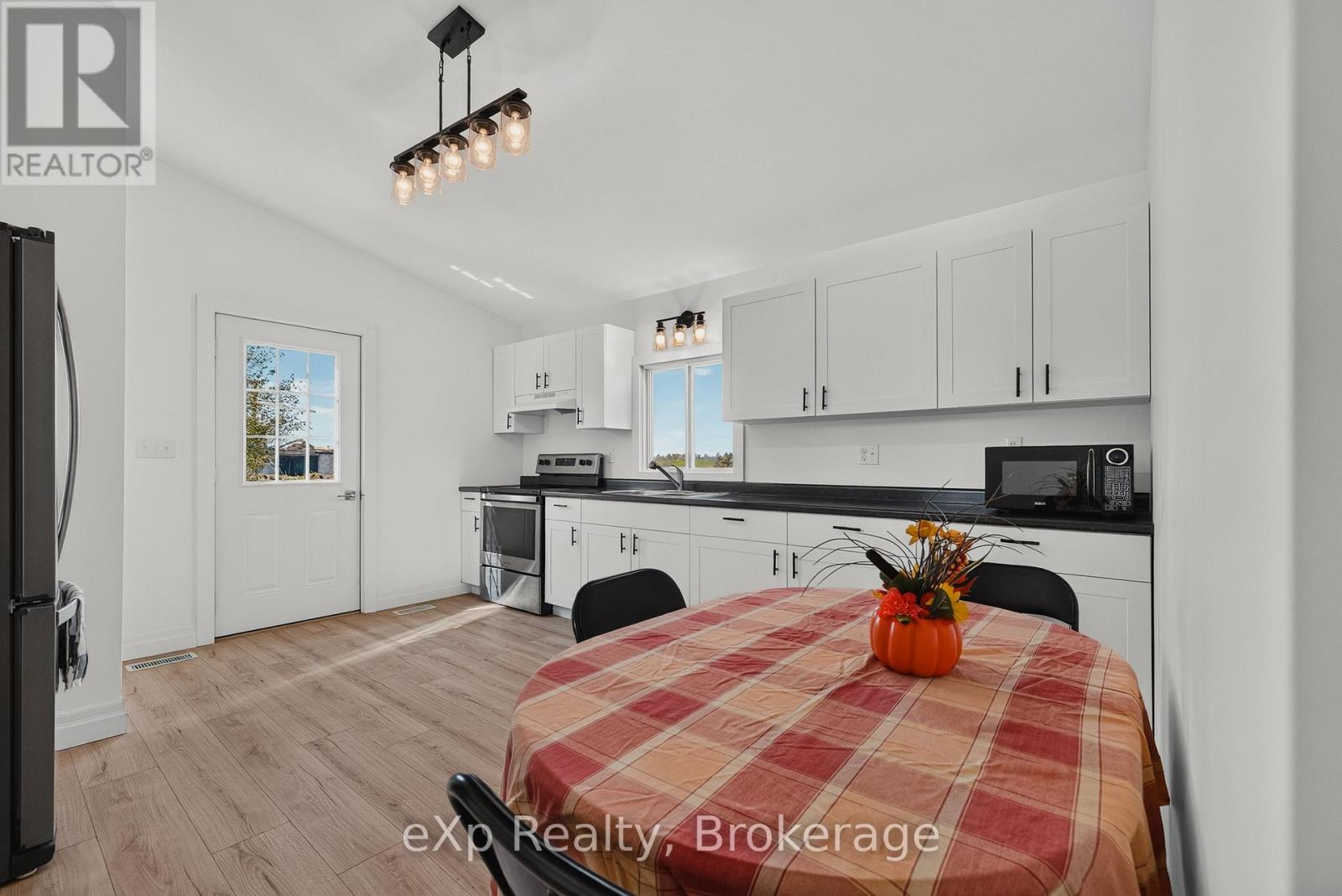 225697 SOUTHGATE 22 ROAD