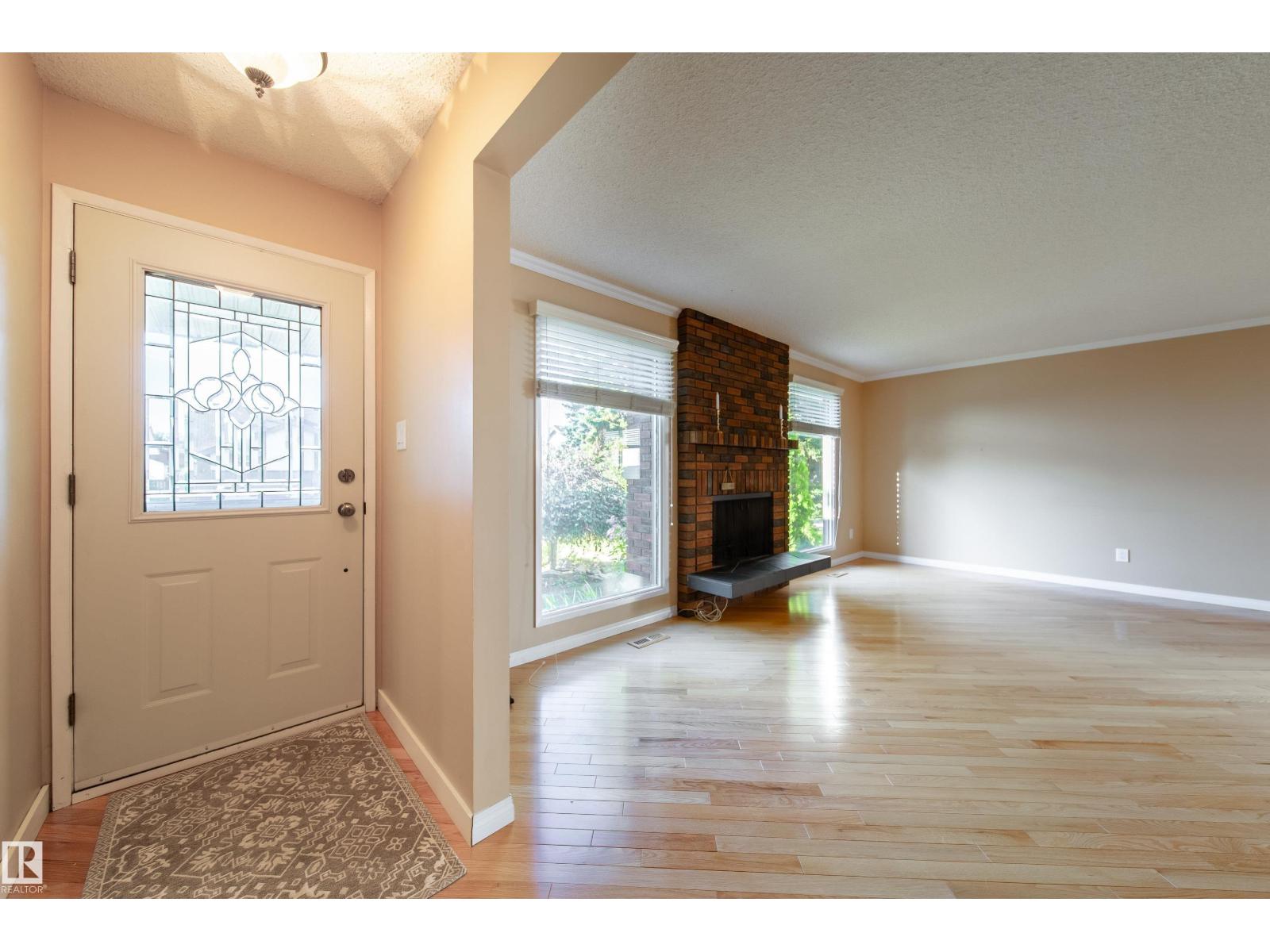 10438 32A AV NW