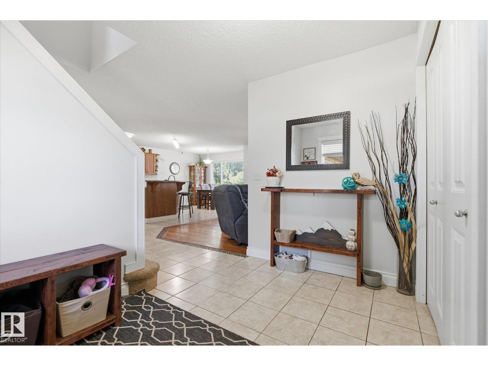 70 GREENFIELD WY
