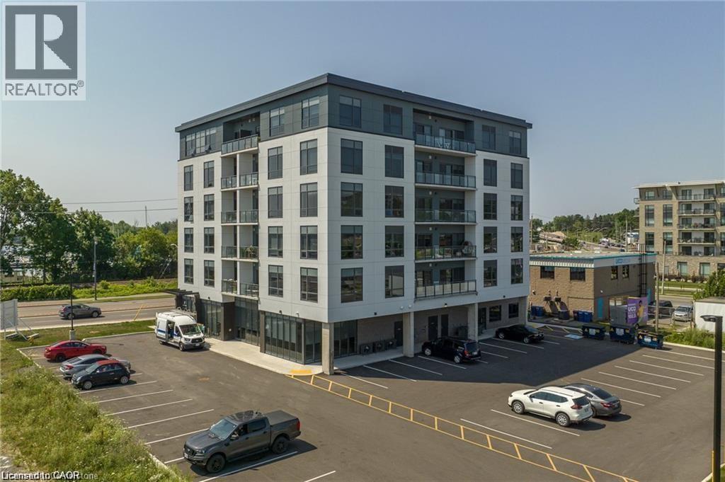2 DUNDAS Street W Unit# 303