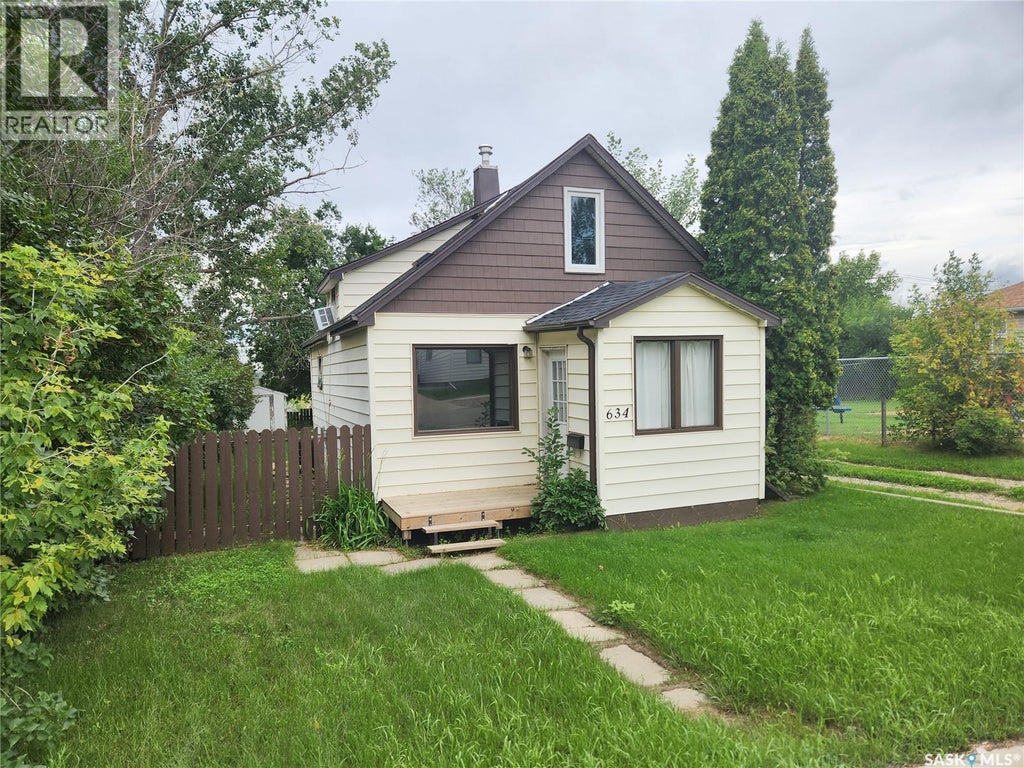 634 2ND STREET, ESTEVAN, SK S4A 0K9 - Image 834408266.jpeg?d=l