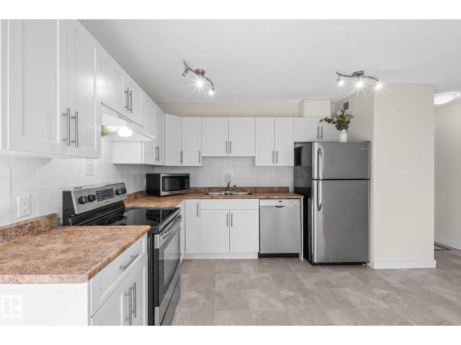 #1210 9710 105 ST NW