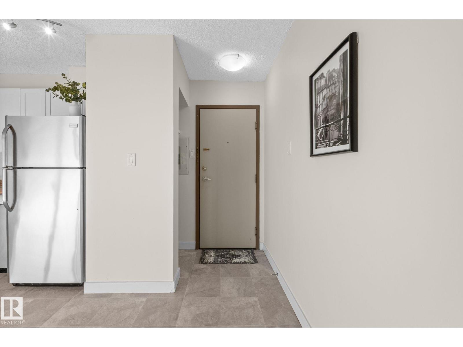 #1210 9710 105 ST NW
