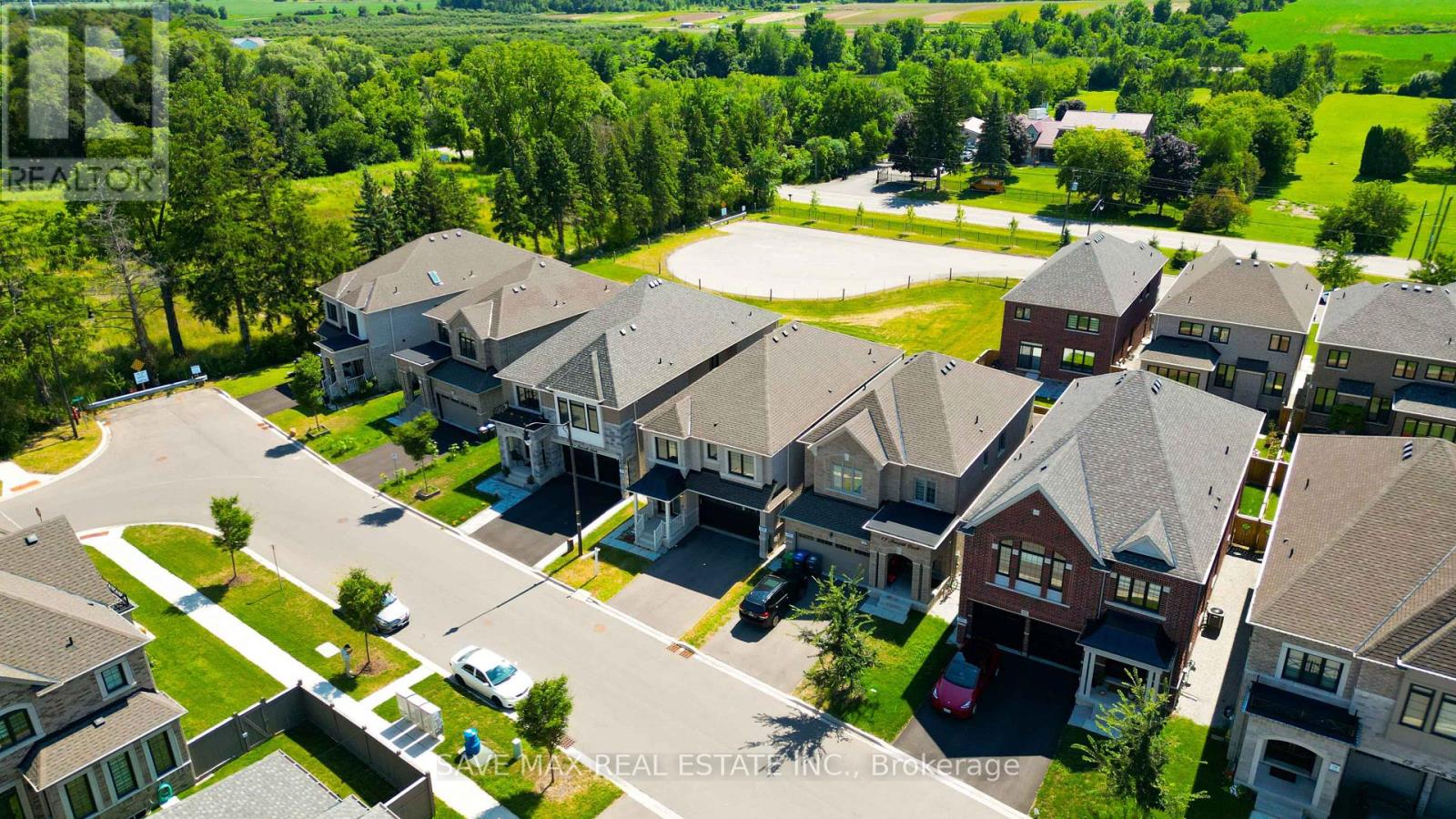 13 IXWORTH CIRCLE