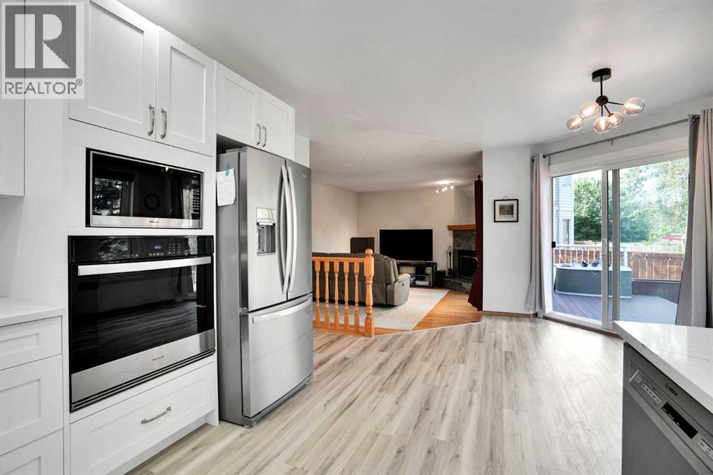 16 Sun Harbour Crescent SE
