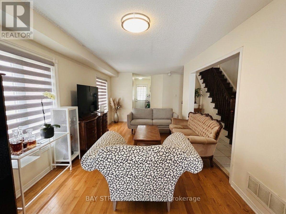 53 TARA CRESCENT