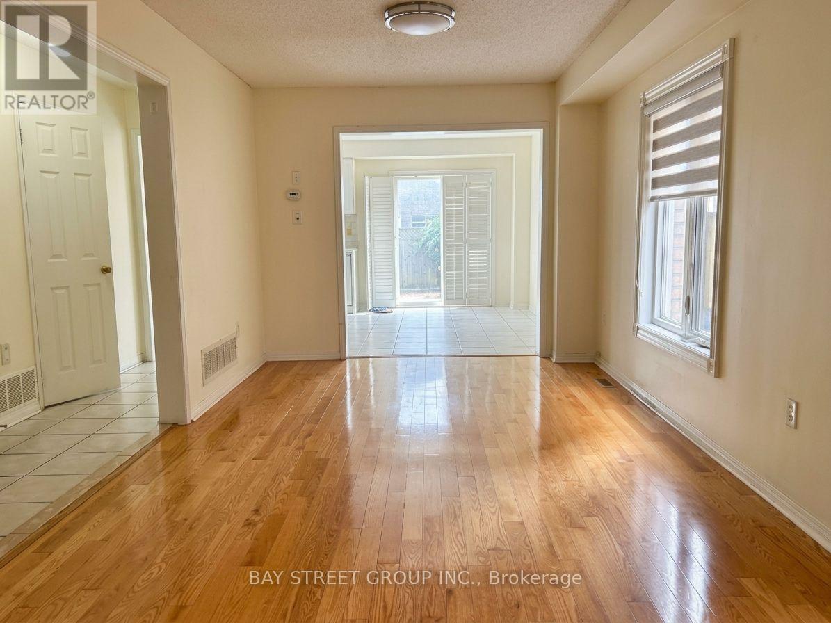 53 TARA CRESCENT