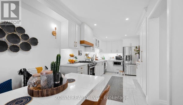 5253 Bushelgrove Cir, Mississauga (Central Erin Mills), ON 2