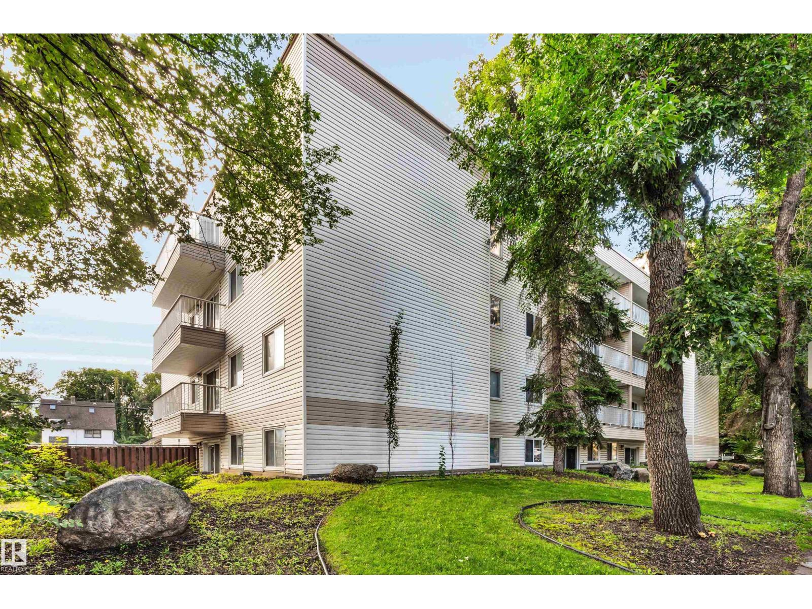 #304 8149 111 ST NW