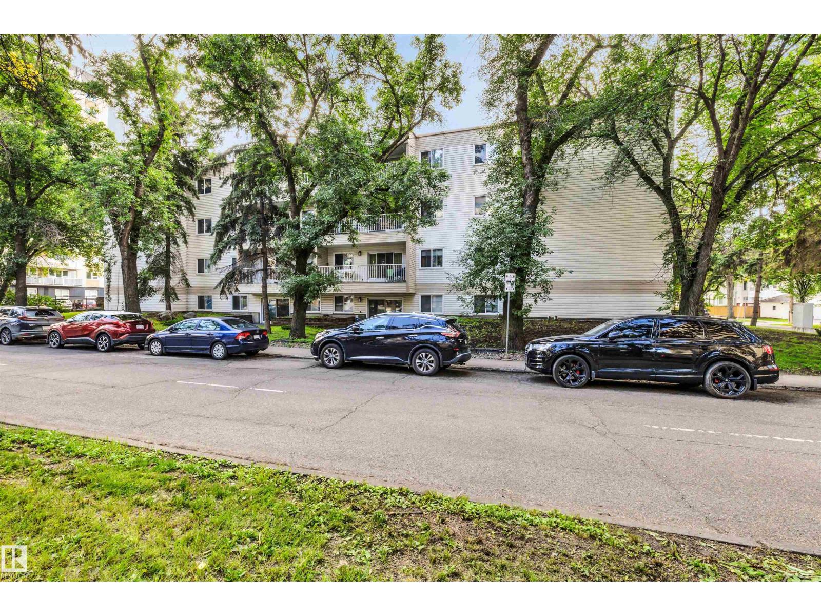 #304 8149 111 ST NW